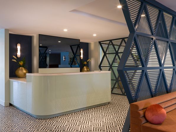 1800 Beverly Blvd #255