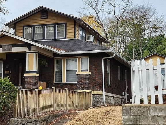 2nd image of 717 Shelby Ave