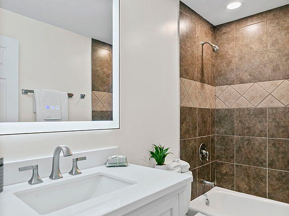 5th image of 5331 N Delphia Ave APT 231