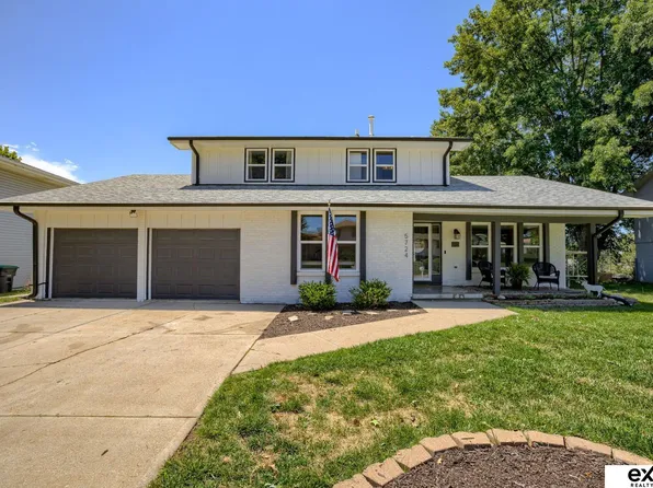 5724 S 107th St, Omaha, NE 68127