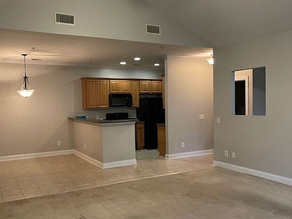 3rd image of 103 Crane Dr Unit H