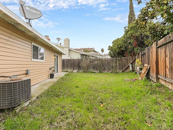 5th image of 4001 Heather Hill Way