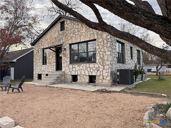 5th image of 1409 Katy St