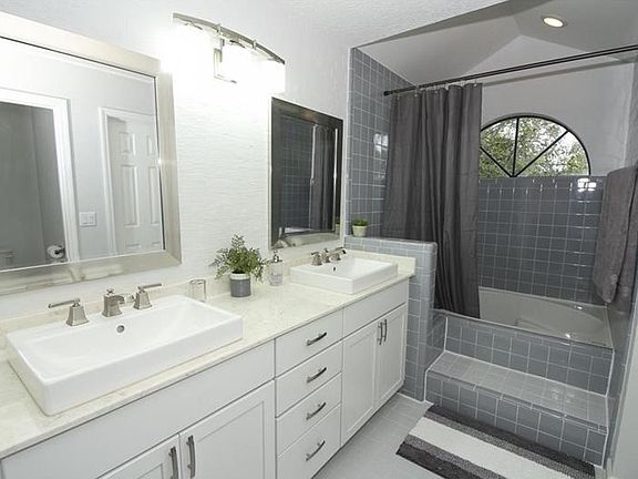 4th image of 1165 Trotwood Blvd