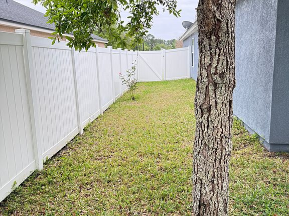 5th image of 5409 Parkside Lakes Dr
