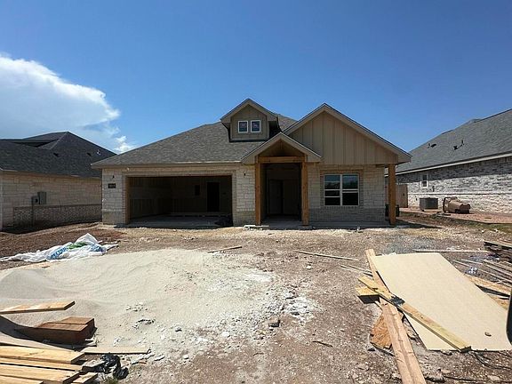 2nd image of 3015 Cedar Hill Dr