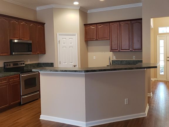 4th image of 6302 Endelstow Ln