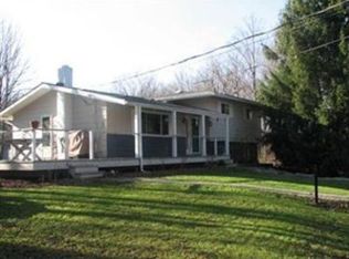 10420 Plank Rd, Montville, OH 44064