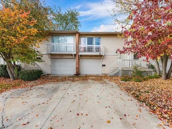 1354 Elder Dr, Aurora, IL 60506