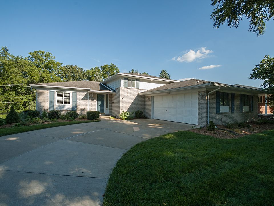1st image of 16412 Alpine Dr