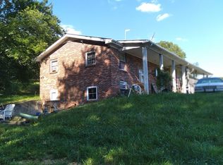 742 Little Hurricane Creek Rd, McEwen, TN 37101