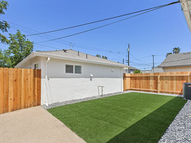 3821 15th Ave — Photo 38