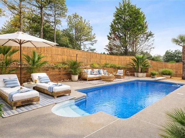 1564 Ember Oaks Cir, Powder Springs, GA 30127