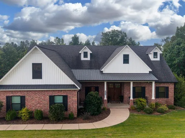 3981 Bent Tree Dr, Benton, AR 72019