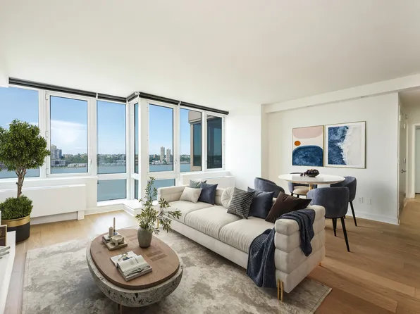 120 Riverside Boulevard image 1 of 23