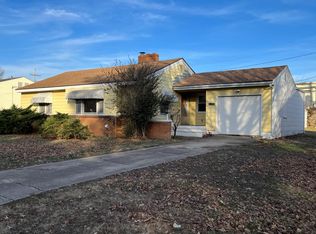 1724 S Montebello Ave, Springfield, MO 65807