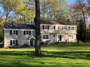 128 Putnam Rd, New Canaan, CT 06840