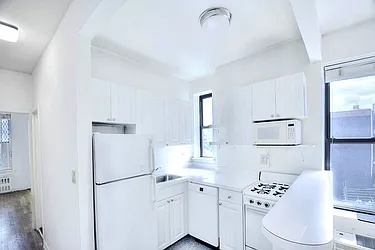 Rented by Urbane Brokerage