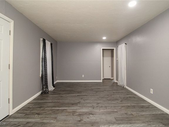 3rd image of 1220 Franklin Ave