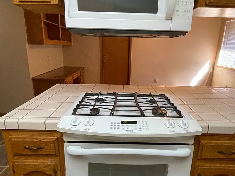 605 E Babcock Ave — Photo 7