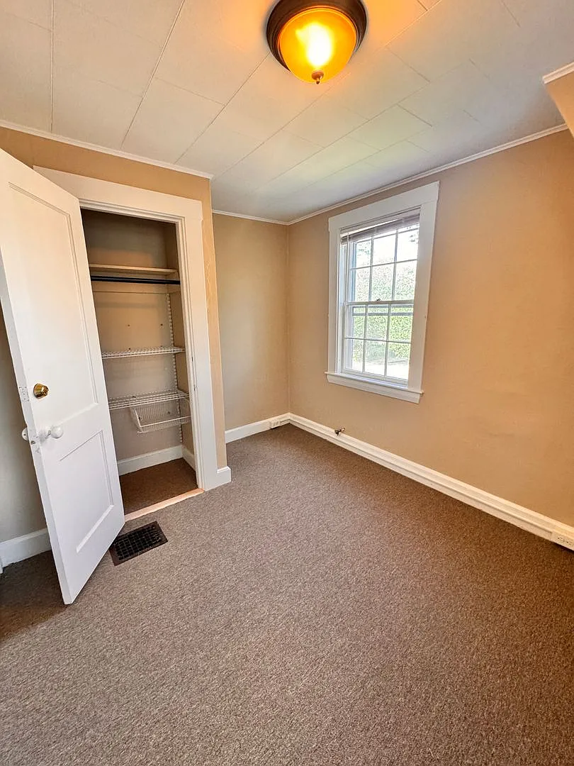 Exciting Opportunity In Atlantic Heights! | Renovated 2-Bedroom| Heat Included! — Photo 2