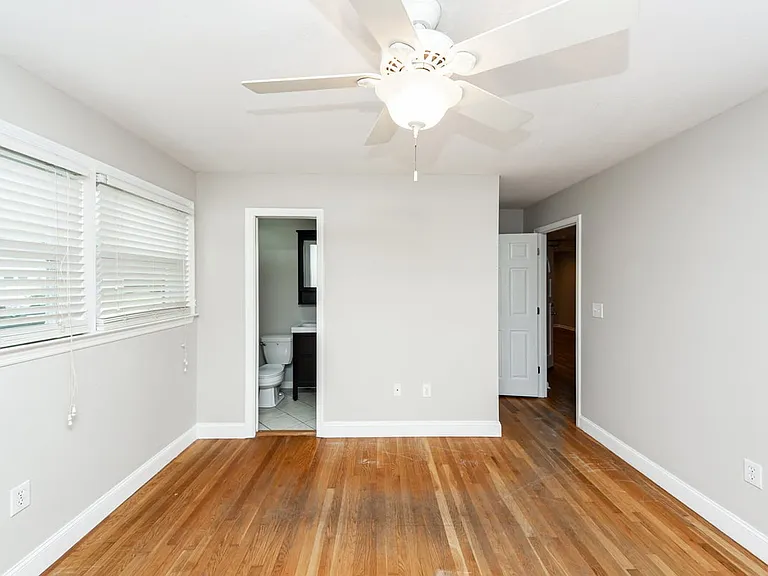 838 Fred St — Photo 25