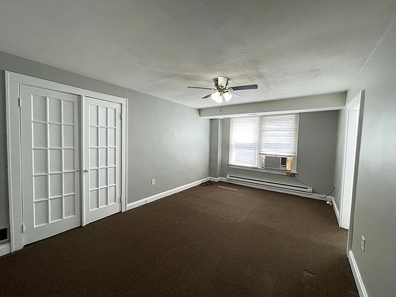 2nd image of 672 1/2 N High St APT 5