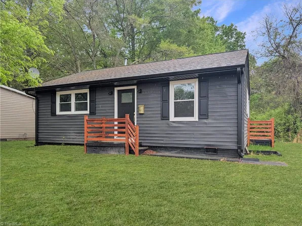 1614 Willow Rd, Greensboro, NC 27401