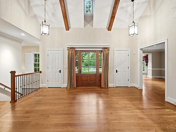 5th image of 8100 Chinquapin Ln