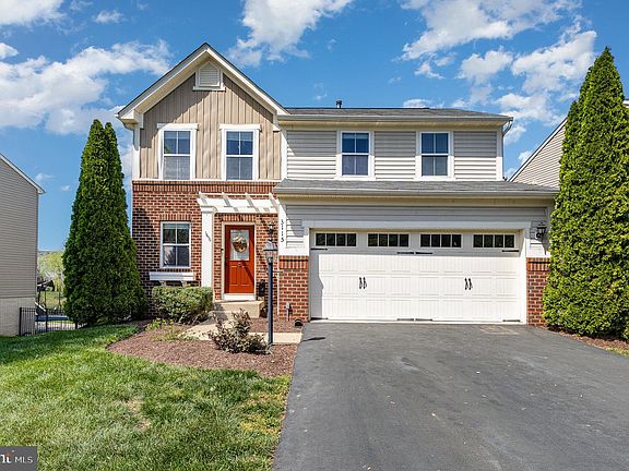 2nd image of 3115 Lake Wesley Ct