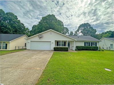 524 Country Gardens Dr, Fountain Inn, SC, 29644