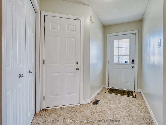 4th image of 89 McTaggart Ct