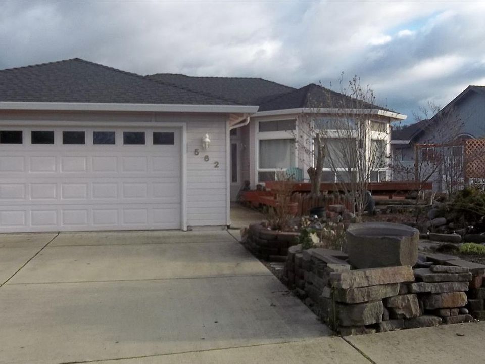 1st image of 562 Teakwood Dr