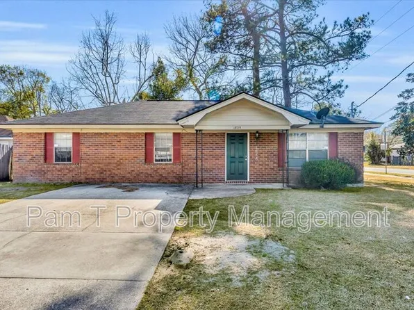 1835 Upson St, Savannah, GA 31405