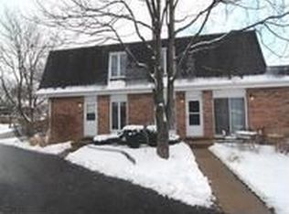 436 Sunnybrook Ln, Wheaton, IL 60187