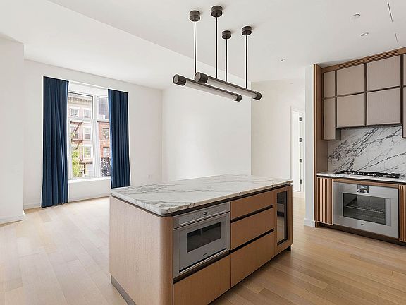 3rd image of 515 W 18th St APT 217