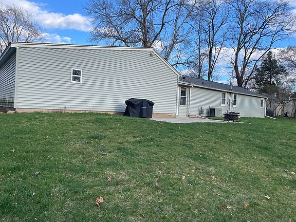 3rd image of 3808 Riverview Dr