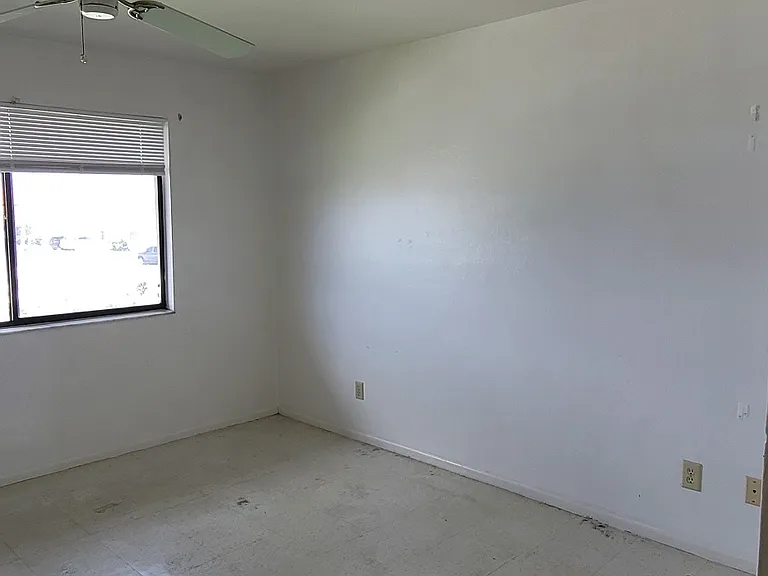 3801 Country Club Blvd #7 — Photo 3