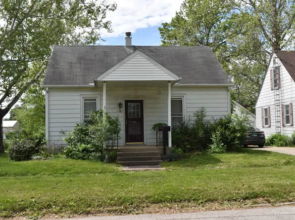 1103 N Mill St, Pontiac, IL 61764