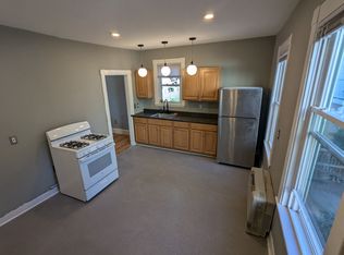 241 Spring St #2R, Portland, ME 04102