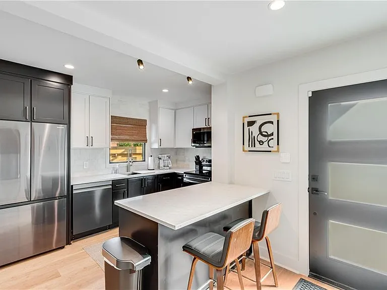 773 Bradford St — Photo 9