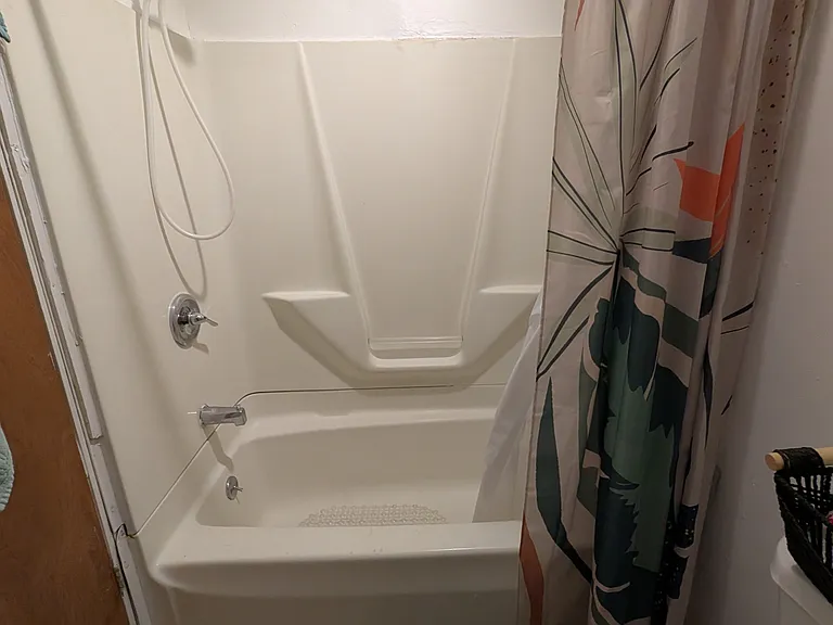 152 E Farm St #3 — Photo 5