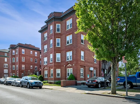 15 Lynde St APT 36, Salem, MA 01970