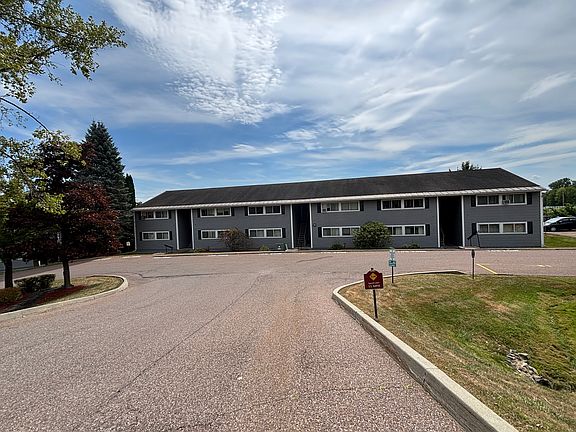 Entry Way to Horizon Heights from Quarry Hill Road