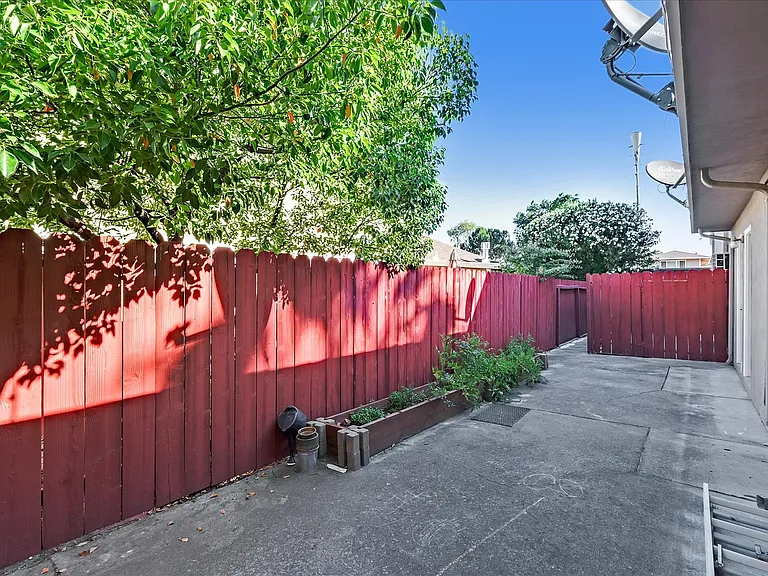 835 Palomino Dr #2 — Photo 13