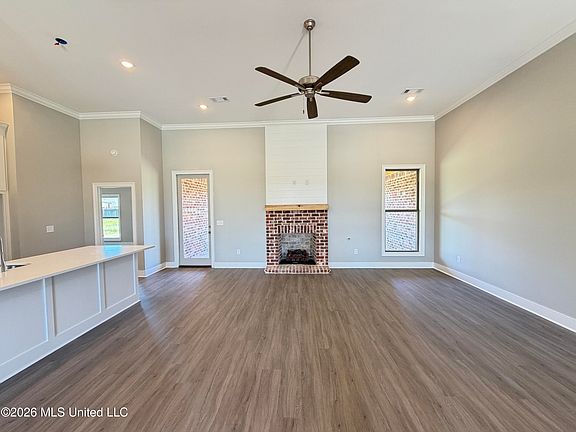 4th image of 140 Palace Xing