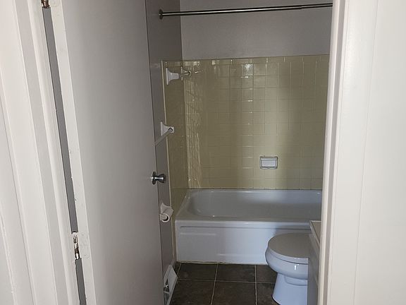 2nd image of 3800 Charbonnet Ct
