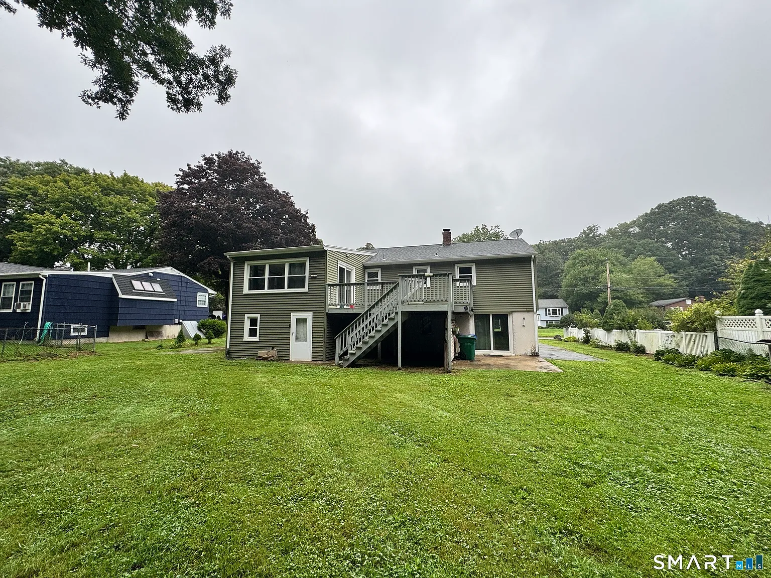 5 bed, 2.0 bath, 2768 sqft, $2,800 — Photo 2