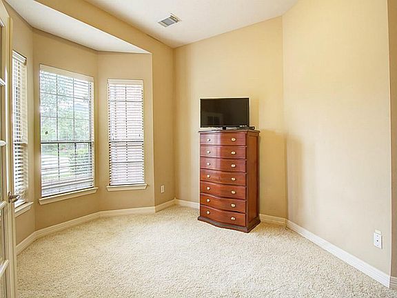 5th image of 5827 Calico Crossing Ln