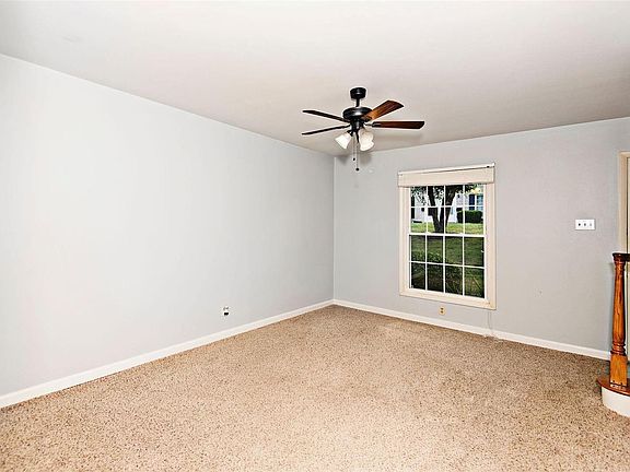 2nd image of 4060 Paule Ave